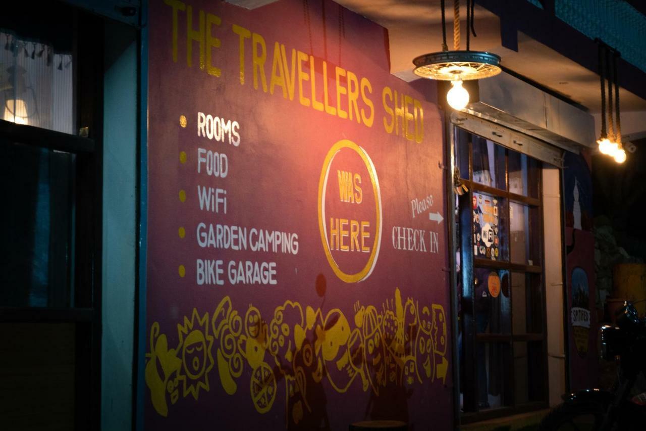 The Travellers Shed Kaza Exterior foto